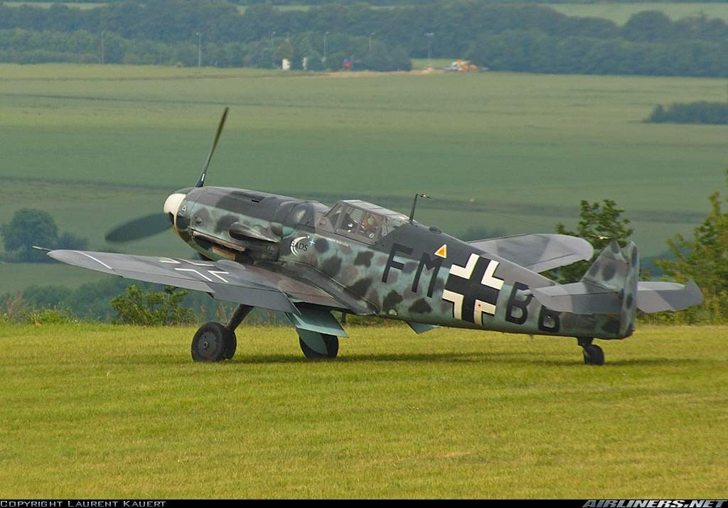 Bf 109. Messerschmitt bf 109 g-6. Мессершмитт-109 g. Истребитель Мессершмитт bf 109. Мессершмитт БФ 109 g6.